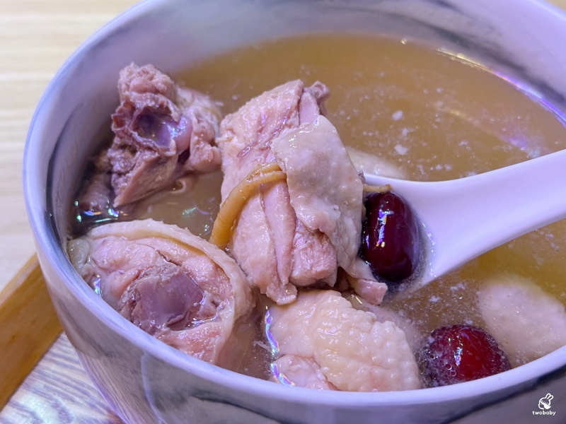 【肚肚餐室 DOO DOO HUNGRY】板橋創意台式麵館,鹹蛋黃+銷魂焢肉,吃過都會懷念! @兔貝比的菲比尋嚐 【肚肚餐室 DOO DOO HUNGRY】板橋創意台式麵館,鹹蛋黃+銷魂焢肉,吃過都會懷念! @兔貝比的菲比尋嚐