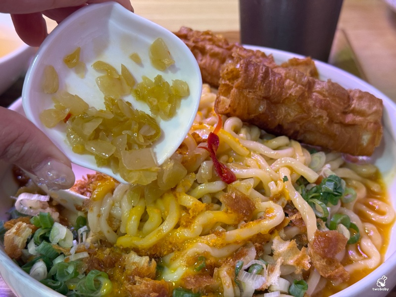 【肚肚餐室 DOO DOO HUNGRY】板橋創意台式麵館，鹹蛋黃＋銷魂焢肉，吃過都會懷念！ @兔貝比的菲比尋嚐