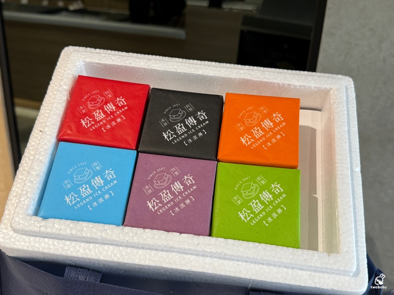 台中冰品推薦｜松盈傳奇冰淇淋三明治冰餅 超濃郁不甜膩 吃過回不去！ @兔貝比的菲比尋嚐