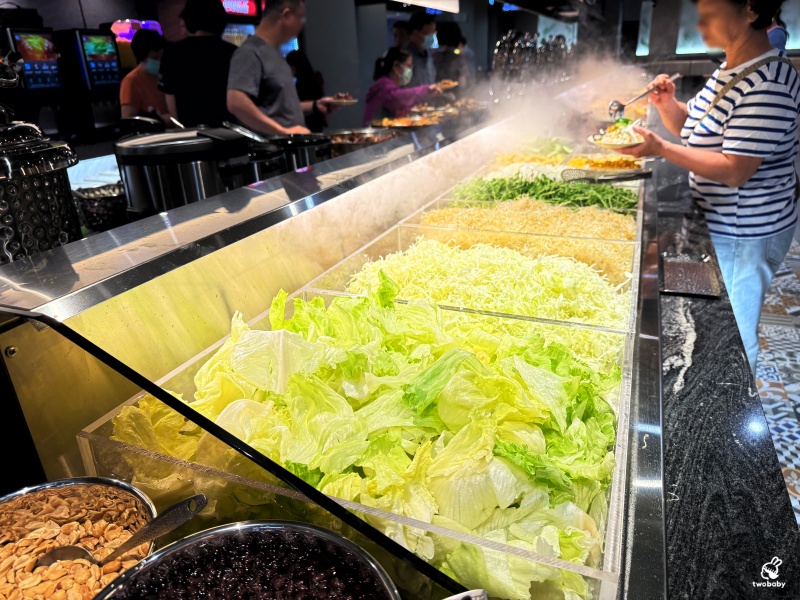 《貴族世家板橋板新店》全台最大平價牛排自助餐廳 400元起 百種周邊料理吃到飽！ @兔貝比的菲比尋嚐
