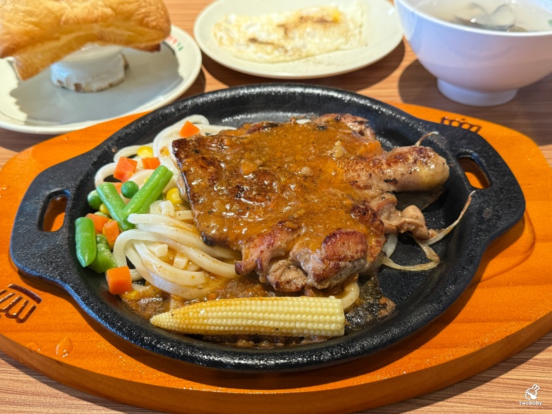《貴族世家板橋板新店》全台最大平價牛排自助餐廳 400元起 百種周邊料理吃到飽！ @兔貝比的菲比尋嚐