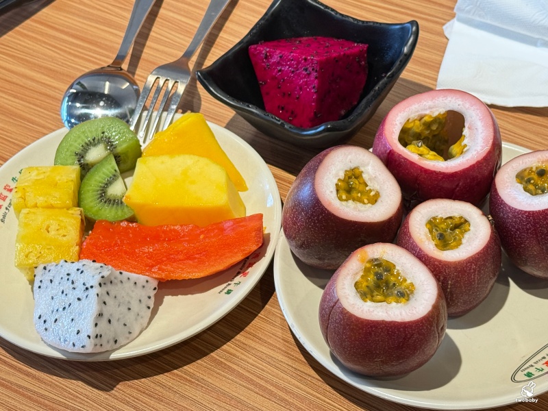 《貴族世家板橋板新店》全台最大平價牛排自助餐廳 400元起 百種周邊料理吃到飽！ @兔貝比的菲比尋嚐