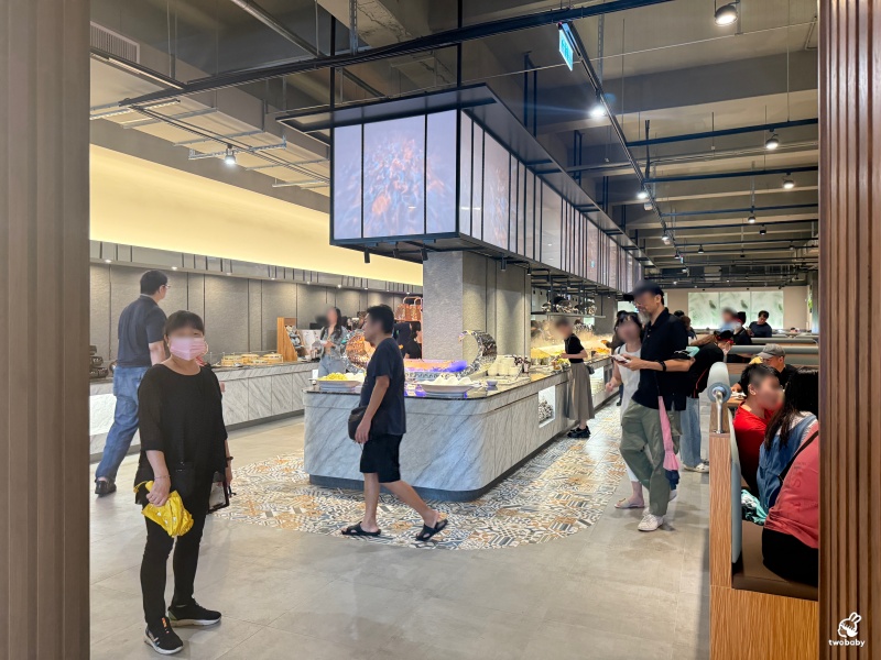 《貴族世家板橋板新店》全台最大平價牛排自助餐廳 400元起 百種周邊料理吃到飽！ @兔貝比的菲比尋嚐