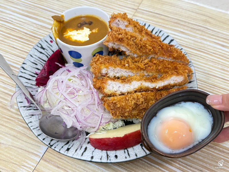 十巷咖哩｜中山區平價咖哩神店，咖哩醬白飯免費續到飽！ @兔貝比的菲比尋嚐