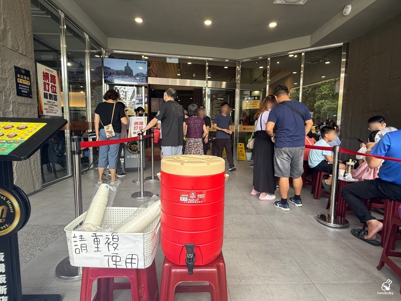 《貴族世家板橋板新店》全台最大平價牛排自助餐廳 400元起 百種周邊料理吃到飽！ @兔貝比的菲比尋嚐