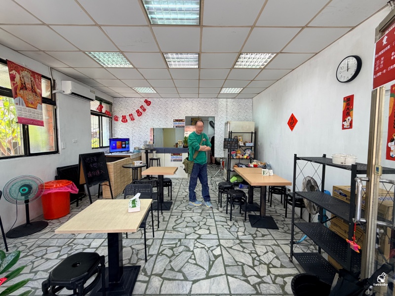 石頭鐵板城 銅板價鐵板料理 還天天供應愛心餐 老闆超有愛！新地址曝光～ @兔貝比的菲比尋嚐