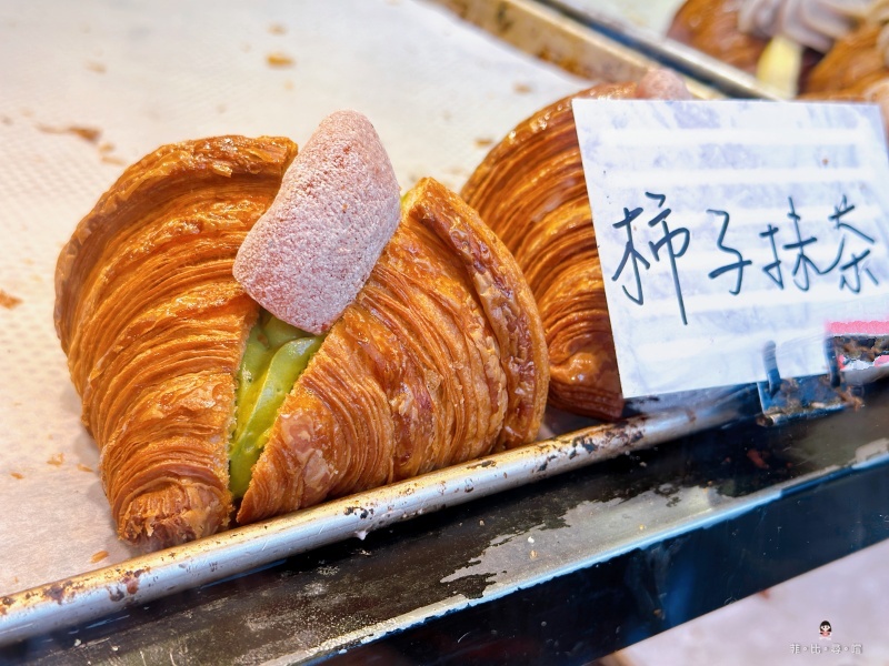 台灣蕃薯之丘の味 扛棒掛著蕃薯專賣店 但客人搶的是可頌 創新口味買五送一 CP值超高! @兔貝比的菲比尋嚐 台灣蕃薯之丘の味 扛棒掛著蕃薯專賣店 但客人搶的是可頌 創新口味買五送一 CP值超高! @兔貝比的菲比尋嚐