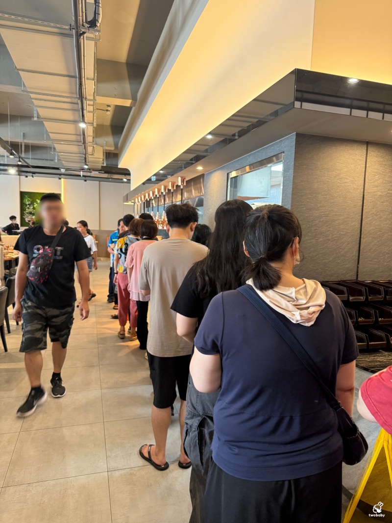 《貴族世家板橋板新店》全台最大平價牛排自助餐廳 400元起 百種周邊料理吃到飽！ @兔貝比的菲比尋嚐