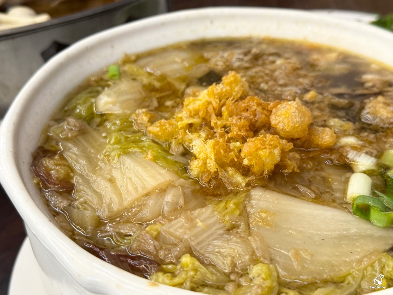 宜蘭百匯窯烤雞餐廳｜二連霸十大好食餐廳推薦，3000元10道菜免服務費，招牌窯烤雞必點 @兔貝比的菲比尋嚐