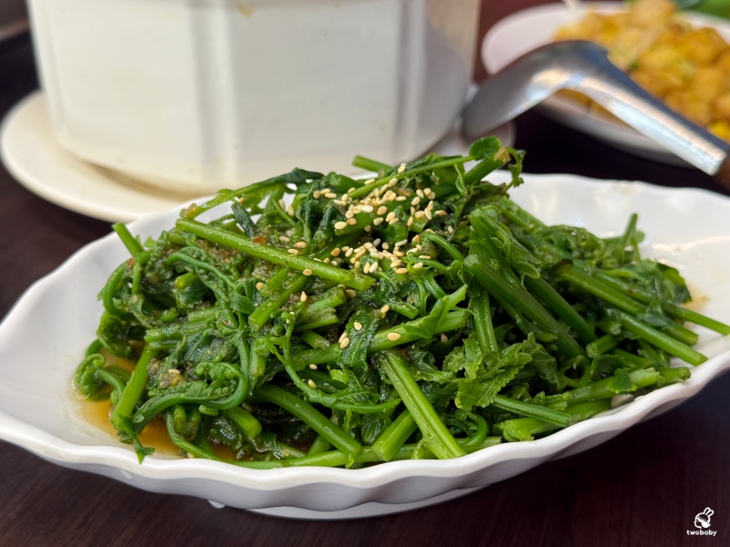 宜蘭百匯窯烤雞餐廳|二連霸十大好食餐廳推薦,3000元10道菜免服務費,招牌窯烤雞必點 @兔貝比的菲比尋嚐 宜蘭百匯窯烤雞餐廳|二連霸十大好食餐廳推薦,3000元10道菜免服務費,招牌窯烤雞必點 @兔貝比的菲比尋嚐
