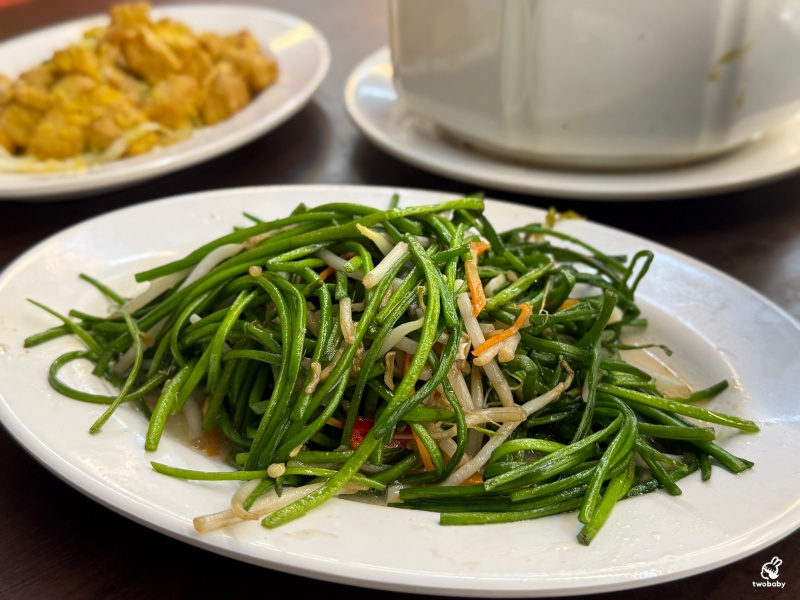 宜蘭百匯窯烤雞餐廳|二連霸十大好食餐廳推薦,3000元10道菜免服務費,招牌窯烤雞必點 @兔貝比的菲比尋嚐 宜蘭百匯窯烤雞餐廳|二連霸十大好食餐廳推薦,3000元10道菜免服務費,招牌窯烤雞必點 @兔貝比的菲比尋嚐