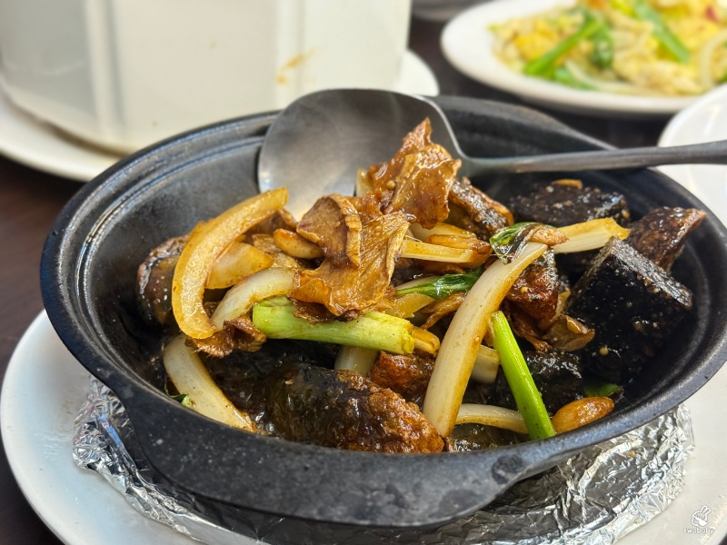 宜蘭百匯窯烤雞餐廳｜二連霸十大好食餐廳推薦，3000元10道菜免服務費，招牌窯烤雞必點 @兔貝比的菲比尋嚐