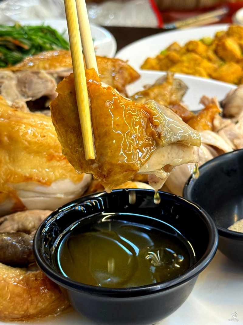 宜蘭百匯窯烤雞餐廳｜二連霸十大好食餐廳推薦，3000元10道菜免服務費，招牌窯烤雞必點 @兔貝比的菲比尋嚐
