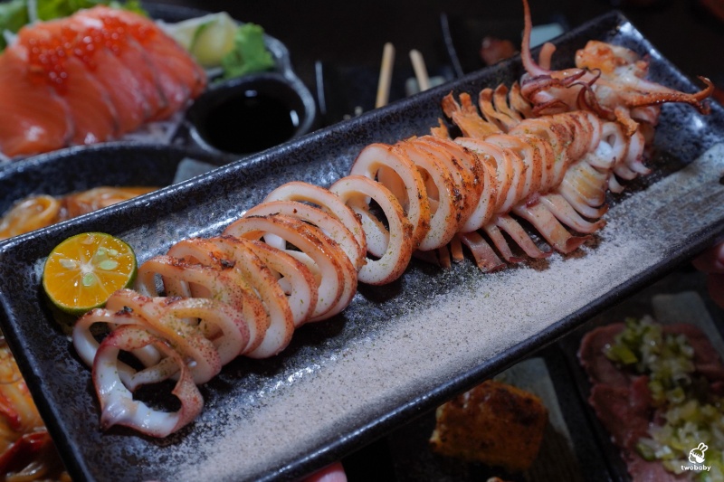 三重居酒屋推薦｜老串角三重店 開到凌晨的深夜美食 串燒、刺身、熟食通通有！ @兔貝比的菲比尋嚐