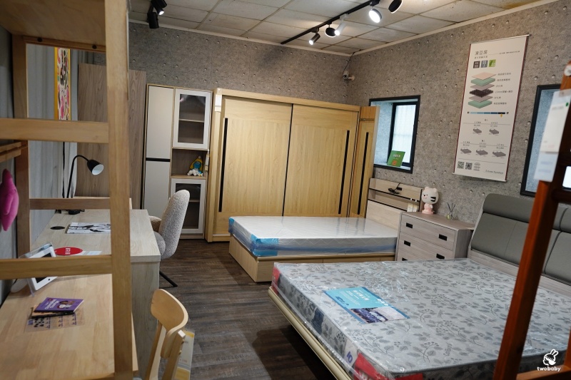 【宜蘭家具推薦】億家具批發倉庫宜蘭店開箱｜MIT工廠直營平價家具，沙發、床墊、收納一次看！ @兔貝比的菲比尋嚐