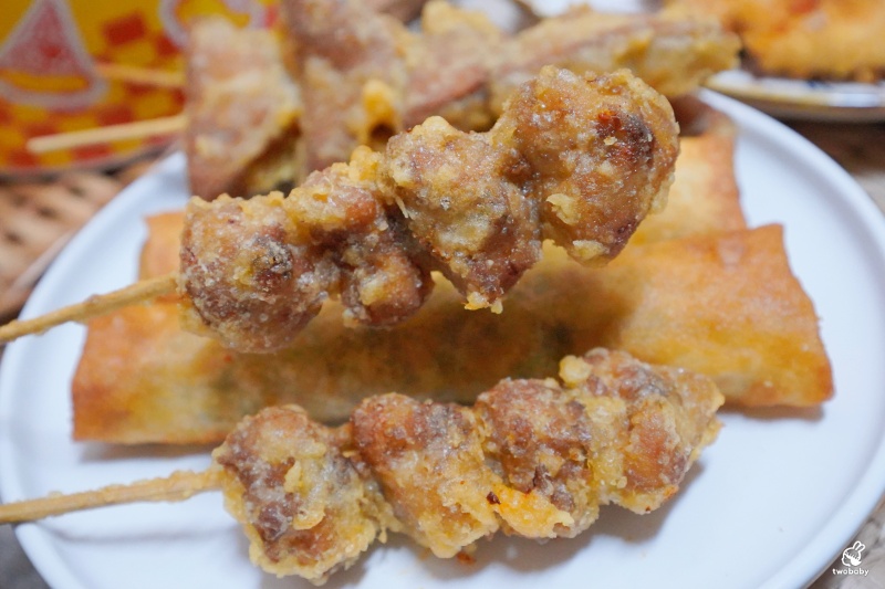 宜蘭必吃炸物！台妹炸雞翅羅東五結店｜獨創三鍋法油炸 皮脆肉嫩超揪西 一開店就湧現人潮！ @兔貝比的菲比尋嚐