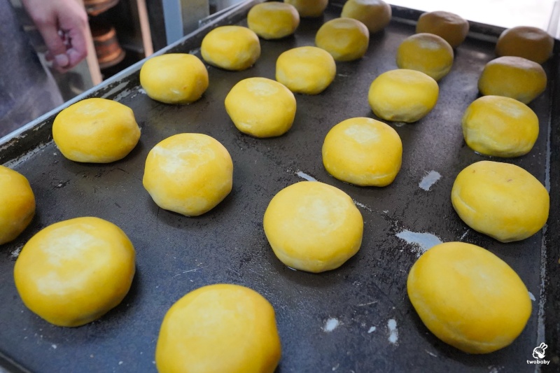 桃園超人氣伴手禮「水麥芽菓子烘焙工坊」蛋黃酥、鳳凰酥、太陽餅一次收服甜點控的心，中秋送禮必看！ @兔貝比的菲比尋嚐