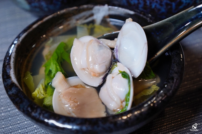 賞鮨手作料理店 1580元套餐享受龍蝦、和牛、海膽等13道料理，基隆高CP值日本料理聚餐首選！ @兔貝比的菲比尋嚐