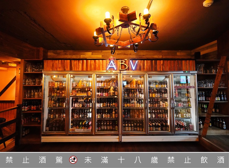 台北美式餐酒館推薦｜ABV美式餐酒館敦化店 精釀啤酒300款 &times; 愛達荷州限定美食 &times; 美式經典必吃推薦 @兔貝比的菲比尋嚐