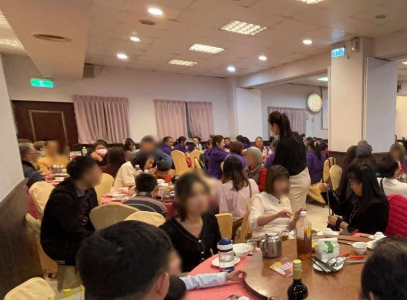 【基隆海鮮桌菜推薦】帝龍海產餐廳｜現撈海鮮好吃份量大 龍蝦三明治必點、蒜泥鮑魚板條、生菜蝦鬆 單點合菜都有 還有免費停車場 @兔貝比的菲比尋嚐
