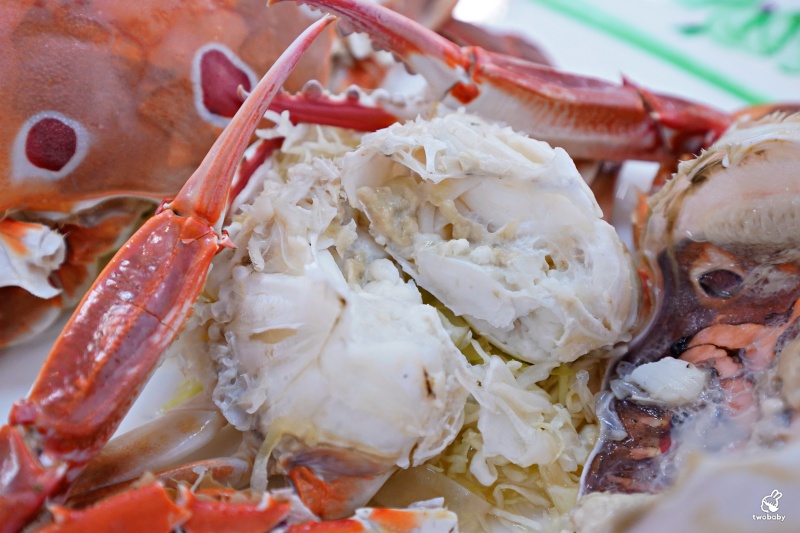 【基隆海鮮桌菜推薦】帝龍海產餐廳｜現撈海鮮好吃份量大 龍蝦三明治必點、蒜泥鮑魚板條、生菜蝦鬆 單點合菜都有 還有免費停車場 @兔貝比的菲比尋嚐