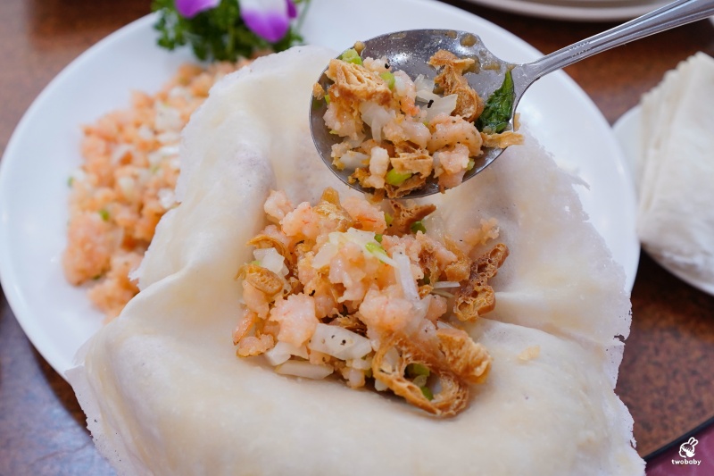 【基隆海鮮桌菜推薦】帝龍海產餐廳｜現撈海鮮好吃份量大 龍蝦三明治必點、蒜泥鮑魚板條、生菜蝦鬆 單點合菜都有 還有免費停車場 @兔貝比的菲比尋嚐