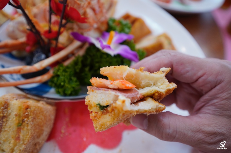【基隆海鮮桌菜推薦】帝龍海產餐廳｜現撈海鮮好吃份量大 龍蝦三明治必點、蒜泥鮑魚板條、生菜蝦鬆 單點合菜都有 還有免費停車場 @兔貝比的菲比尋嚐
