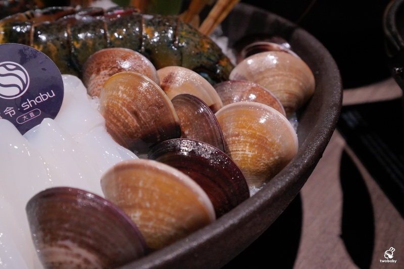 食令 Shabu 大直店｜黃金花膠雞鍋限定登場 活海鮮桌邊服務 台北頂級火鍋推薦！ @兔貝比的菲比尋嚐
