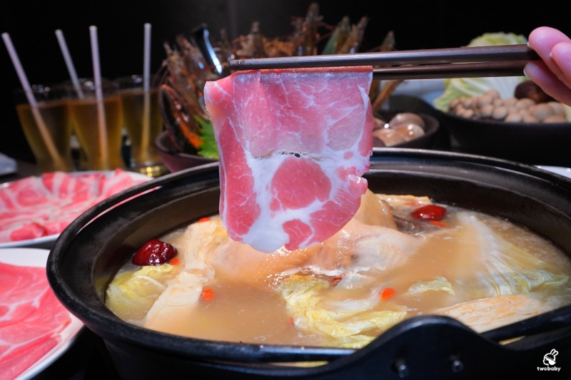 食令 Shabu 大直店｜黃金花膠雞鍋限定登場 活海鮮桌邊服務 台北頂級火鍋推薦！ @兔貝比的菲比尋嚐