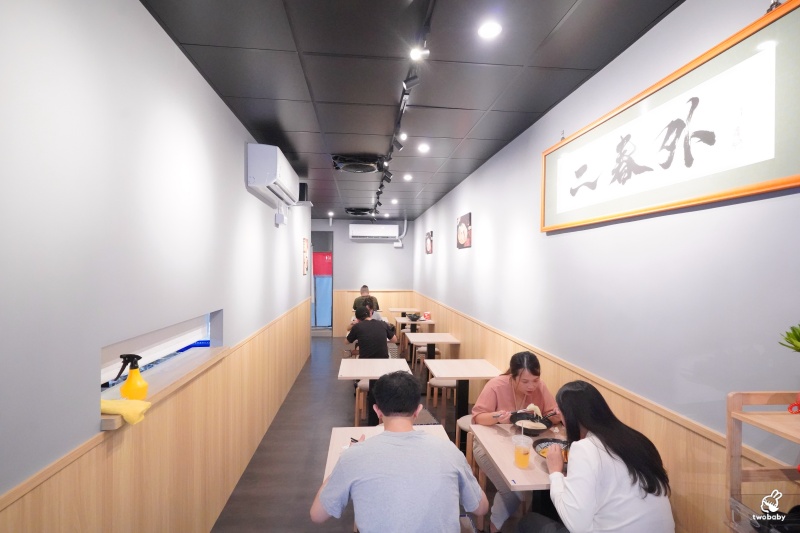 【二春外鍋燒專賣店 板橋埔墘店】每日現煮湯頭＋澎湃配料，十多種湯頭想吃哪款自己搭！ @兔貝比的菲比尋嚐
