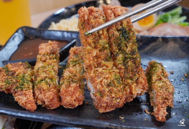 【二春外鍋燒專賣店 板橋埔墘店】每日現煮湯頭＋澎湃配料，十多種湯頭想吃哪款自己搭！ @兔貝比的菲比尋嚐