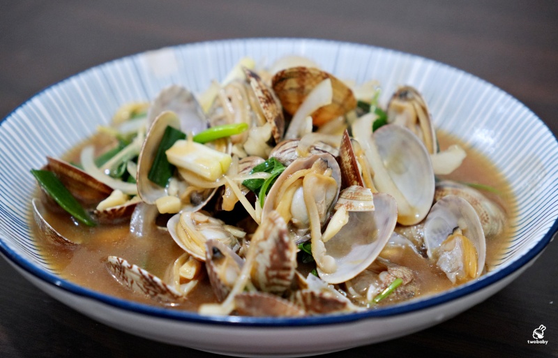 鮮滿樓海鮮料理｜北海岸野柳萬里活海鮮推薦 不用飛日本，也能品嚐帝王蟹火烤2吃的極致海味！ @兔貝比的菲比尋嚐