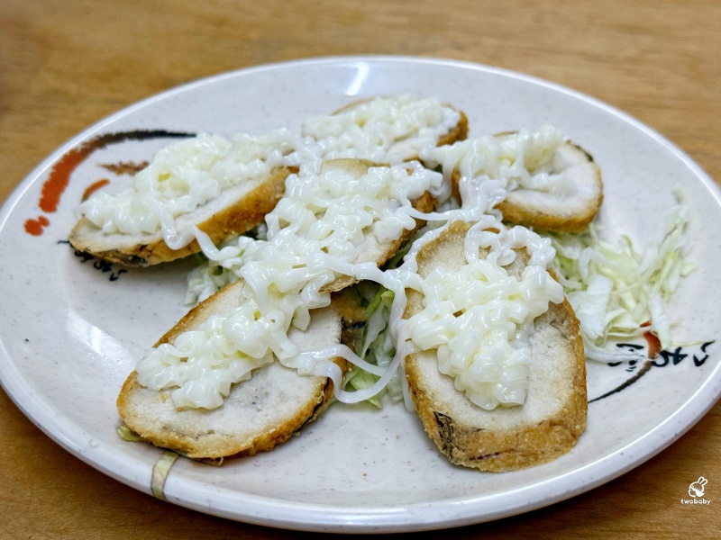 灶頂原汁排骨湯高麗菜飯 延三夜市必比登美食推薦 大推原汁排骨湯 內用還可以續湯! @兔貝比的菲比尋嚐 灶頂原汁排骨湯高麗菜飯 延三夜市必比登美食推薦 大推原汁排骨湯 內用還可以續湯! @兔貝比的菲比尋嚐