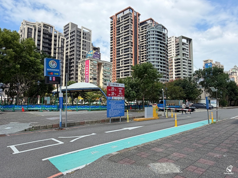 ABV地中海餐酒館林口文三店｜林口最美西班牙餐廳！挑高八米歐風空間、300款精釀啤酒、西班牙海鮮飯與Tapas料理 尾牙春酒聚餐首選就在這間！ @兔貝比的菲比尋嚐