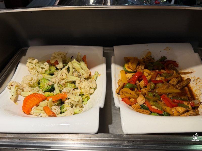 一千零一夜廚房 全台唯一中東波斯料理吃到飽，道地波斯香料饗宴，宛如一秒飛到伊朗！ @兔貝比的菲比尋嚐