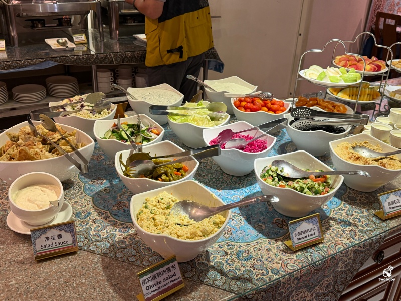 一千零一夜廚房 全台唯一中東波斯料理吃到飽，道地波斯香料饗宴，宛如一秒飛到伊朗！ @兔貝比的菲比尋嚐