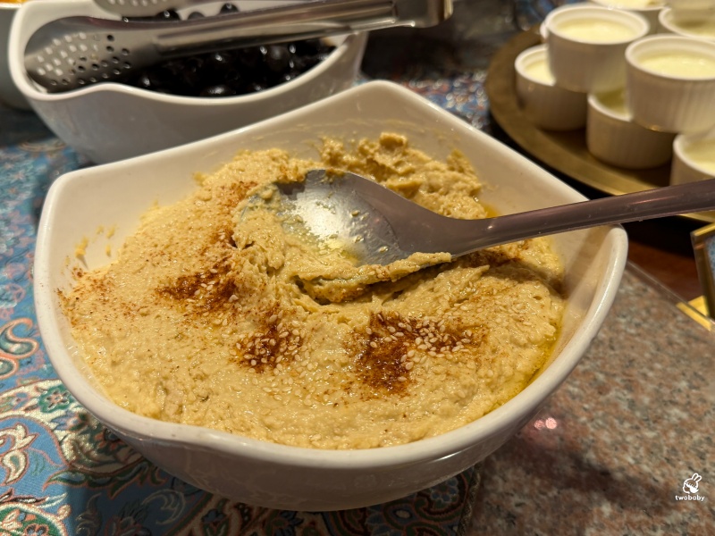 一千零一夜廚房 全台唯一中東波斯料理吃到飽，道地波斯香料饗宴，宛如一秒飛到伊朗！ @兔貝比的菲比尋嚐