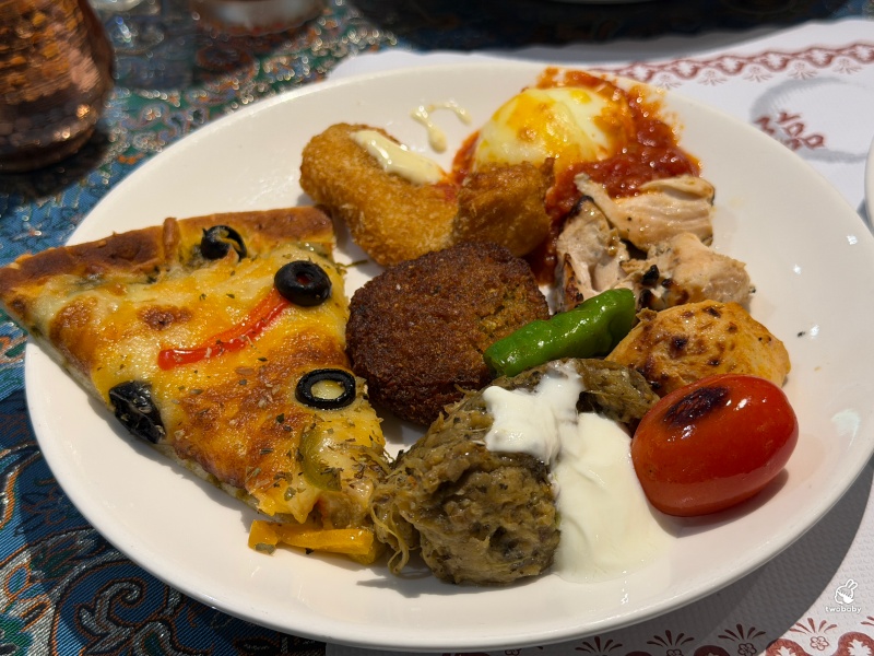 一千零一夜廚房 全台唯一中東波斯料理吃到飽，道地波斯香料饗宴，宛如一秒飛到伊朗！ @兔貝比的菲比尋嚐