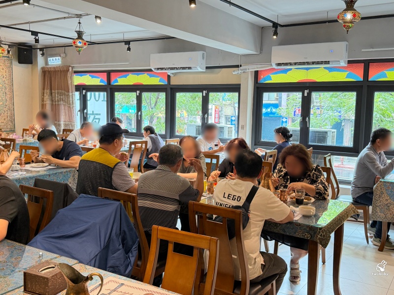 一千零一夜廚房 全台唯一中東波斯料理吃到飽，道地波斯香料饗宴，宛如一秒飛到伊朗！ @兔貝比的菲比尋嚐