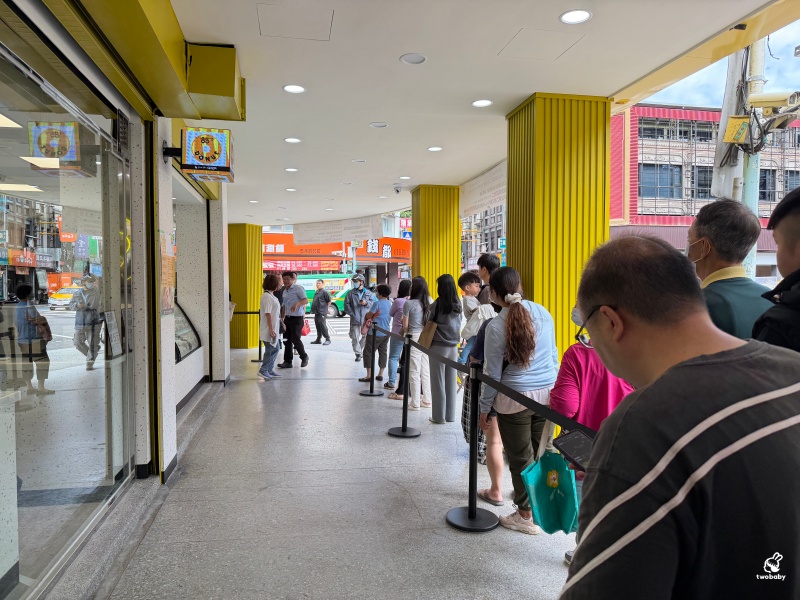 85℃ 生甜甜圈研究所 板橋重慶店  北部首發現炸爆餡甜甜圈 新口味登場！ @兔貝比的菲比尋嚐