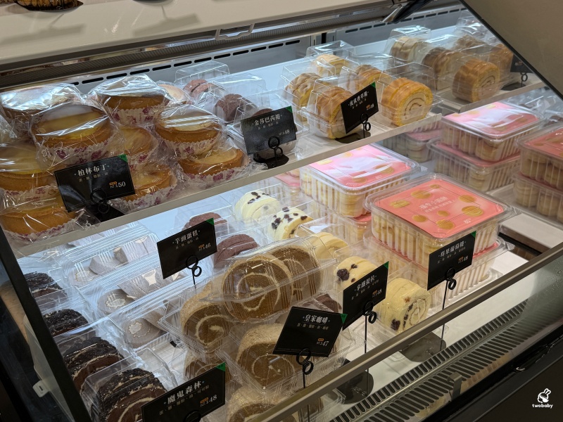 85℃ 生甜甜圈研究所 板橋重慶店  北部首發現炸爆餡甜甜圈 新口味登場！ @兔貝比的菲比尋嚐