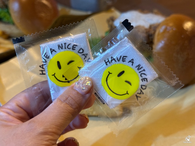 Clucking Good|古亭捷運旁超人氣美式炸雞漢堡店!辣蜂蜜雞堡、黑松露雞堡必吃推薦 @兔貝比的菲比尋嚐 Clucking Good|古亭捷運旁超人氣美式炸雞漢堡店!辣蜂蜜雞堡、黑松露雞堡必吃推薦 @兔貝比的菲比尋嚐
