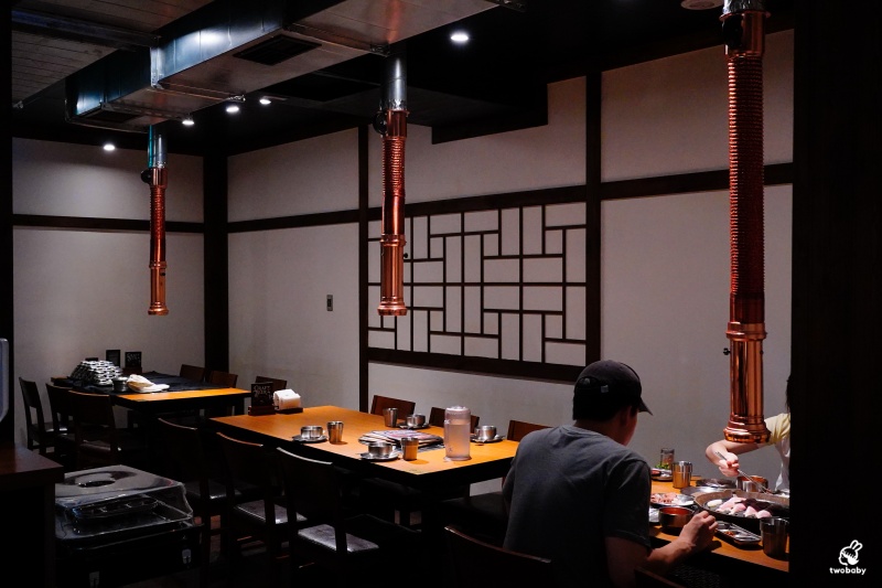 ABV 韓式餐酒館 板橋店|主打韓式烤肉、部隊鍋、炸雞, 搭配300款世界精釀啤酒,體驗正宗韓國「燒啤文化」 @兔貝比的菲比尋嚐 ABV 韓式餐酒館 板橋店|主打韓式烤肉、部隊鍋、炸雞, 搭配300款世界精釀啤酒,體驗正宗韓國「燒啤文化」 @兔貝比的菲比尋嚐