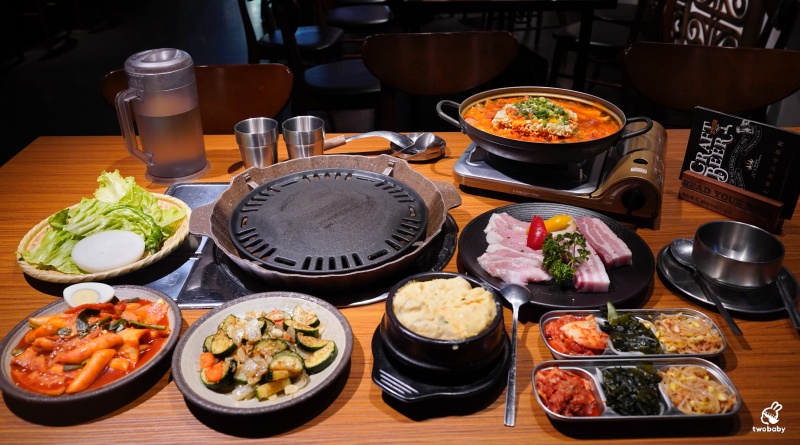 ABV 韓式餐酒館 板橋店|主打韓式烤肉、部隊鍋、炸雞, 搭配300款世界精釀啤酒,體驗正宗韓國「燒啤文化」 @兔貝比的菲比尋嚐 ABV 韓式餐酒館 板橋店|主打韓式烤肉、部隊鍋、炸雞, 搭配300款世界精釀啤酒,體驗正宗韓國「燒啤文化」 @兔貝比的菲比尋嚐