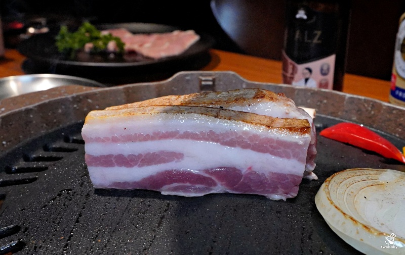 ABV 韓式餐酒館 板橋店|主打韓式烤肉、部隊鍋、炸雞, 搭配300款世界精釀啤酒,體驗正宗韓國「燒啤文化」 @兔貝比的菲比尋嚐 ABV 韓式餐酒館 板橋店|主打韓式烤肉、部隊鍋、炸雞, 搭配300款世界精釀啤酒,體驗正宗韓國「燒啤文化」 @兔貝比的菲比尋嚐