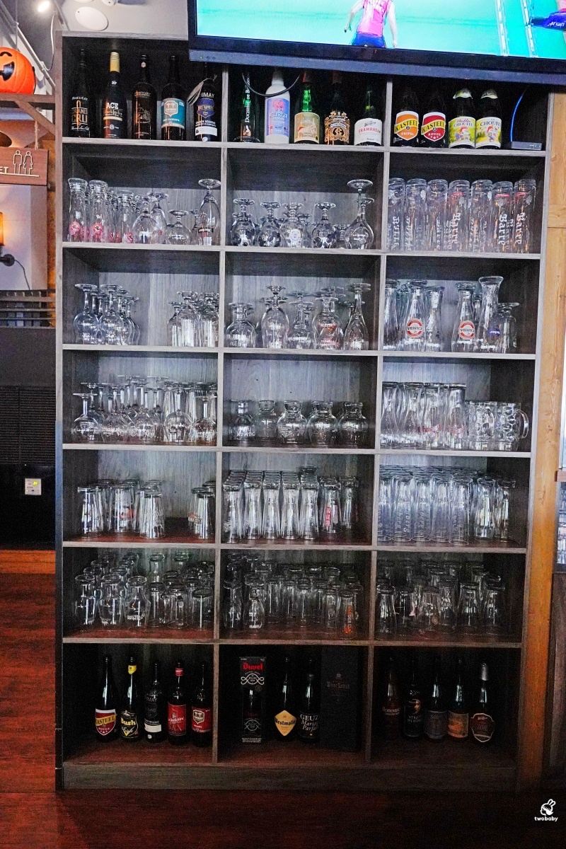 ABV地中海餐酒館台中概念店｜台中西班牙料理推薦，700款精釀啤酒與西班牙料理的完美相遇！ @兔貝比的菲比尋嚐