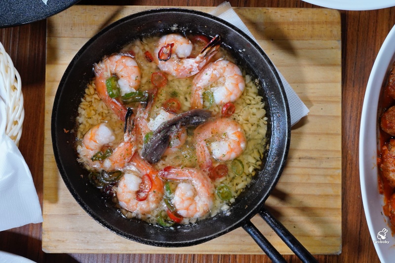 ABV地中海餐酒館台中概念店｜台中西班牙料理推薦，700款精釀啤酒與西班牙料理的完美相遇！ @兔貝比的菲比尋嚐