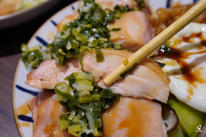 【中和便當推薦】馥小玉｜激推椒麻雞腿排、舒肥雞油蔥醬 還有花生熔岩雞米花也是必點！ @兔貝比的菲比尋嚐