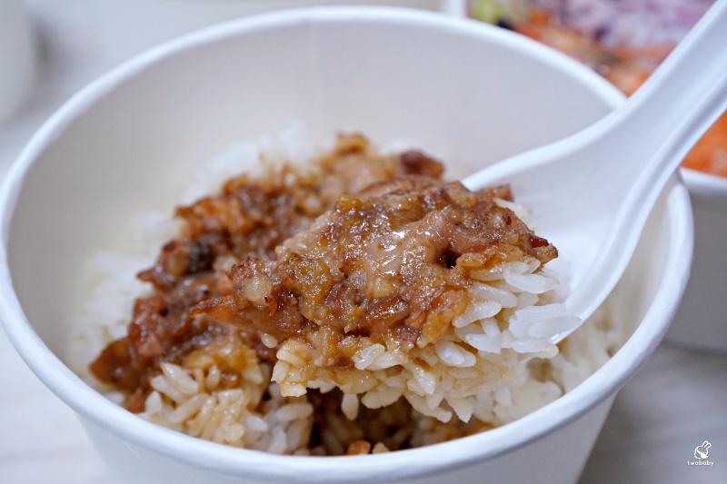 漁聞樂小卷米粉｜萬里美食推薦！現煮海味、滷肉飯吃到飽，一次滿足海鮮控味蕾！ @兔貝比的菲比尋嚐
