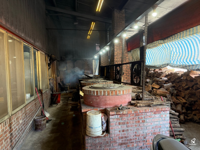 【三峽聚餐推薦】台灣磚窯雞三峽店|龍眼木烤全雞、雞油拌飯吃到飽!合菜 3000 起超澎湃,百人團體都坐得下大型聚餐餐廳 @兔貝比的菲比尋嚐 【三峽聚餐推薦】台灣磚窯雞三峽店|龍眼木烤全雞、雞油拌飯吃到飽!合菜 3000 起超澎湃,百人團體都坐得下大型聚餐餐廳 @兔貝比的菲比尋嚐